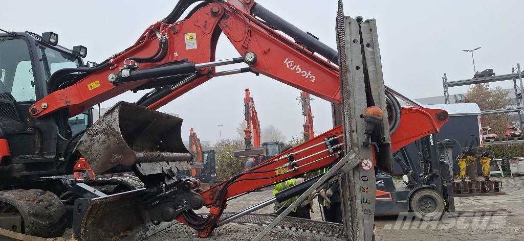 Kubota Kompaktbagger KX 080-4 V alpha Roomikekskavaatorid