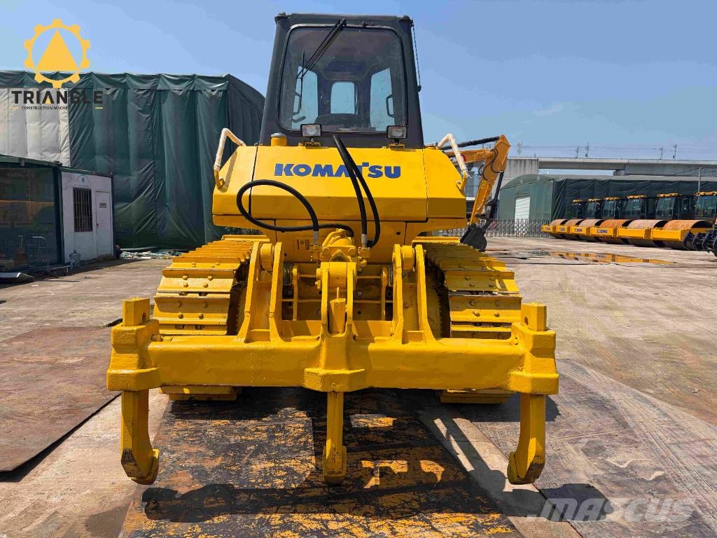 Komatsu D 65 PX Kāpurķēžu buldozeri