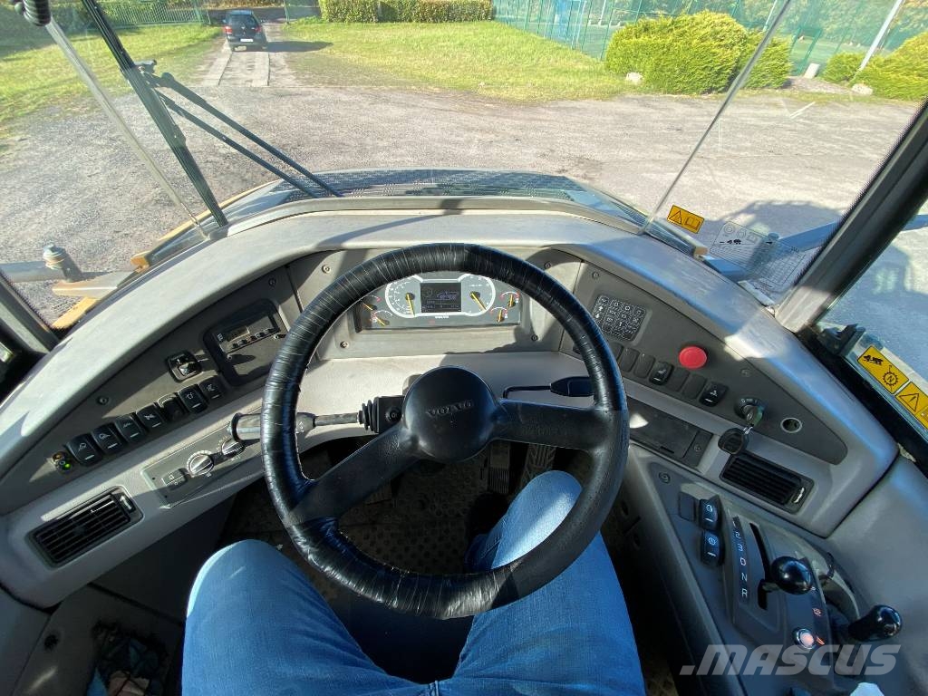 Volvo A 30 F 연결식 홀러