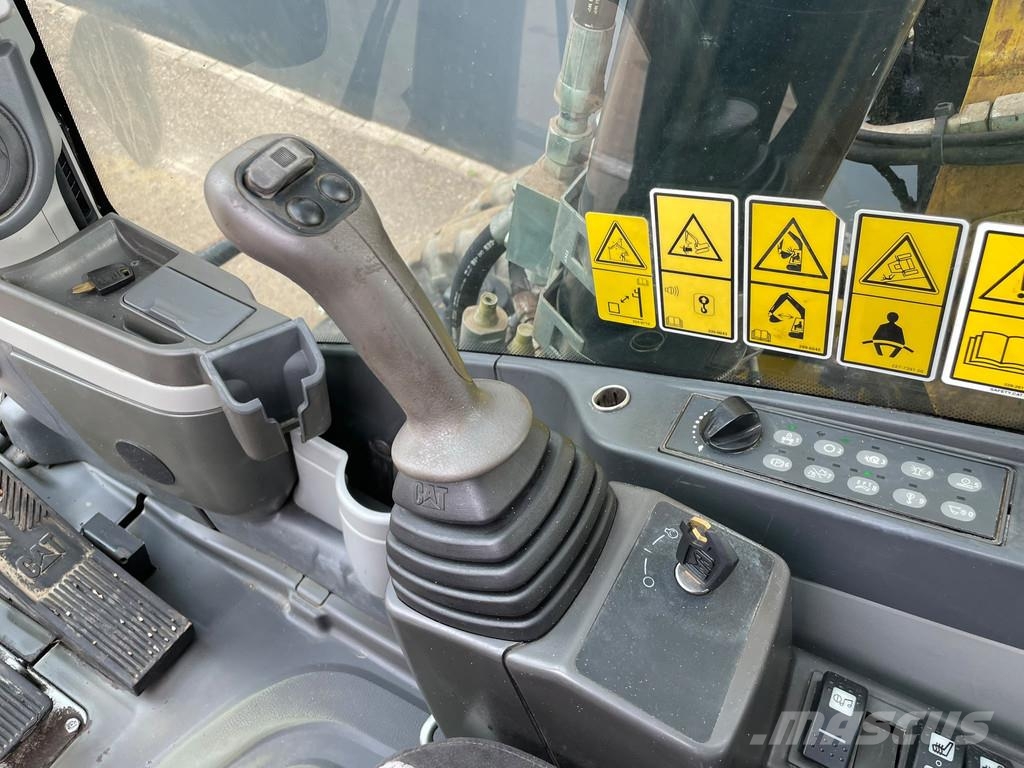 CAT M322D Excavadoras de ruedas