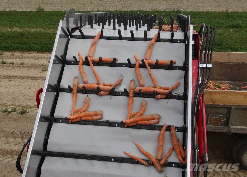 Weremczuk MAXIMUS kombajn do marchwii (carrot harvester) Overige rooimachines