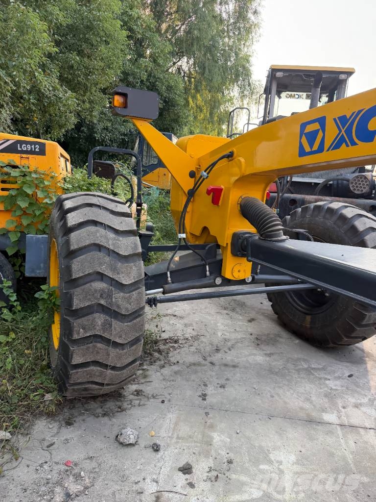 XCMG GR2153 Plenty of wheel loaders in stock Grejdery