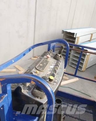 JLG 800 AJ Коленчатые подъемники