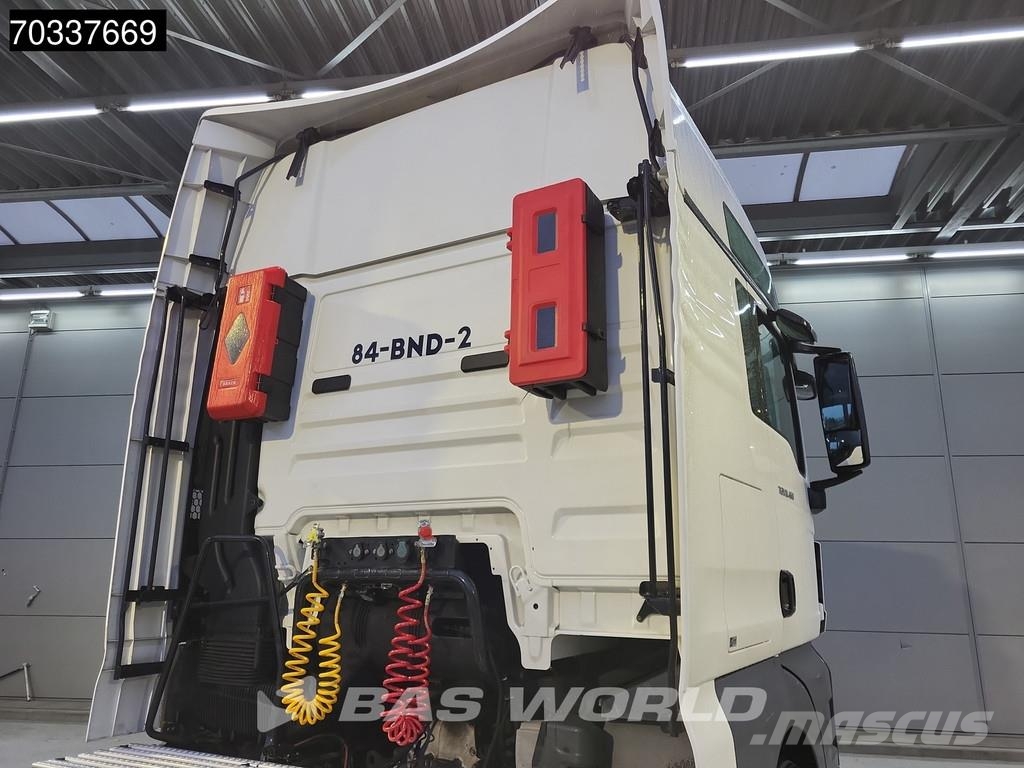 MAN TGX 18.460 4X2 XXL NL-Truck 2x Tanks Trekkers