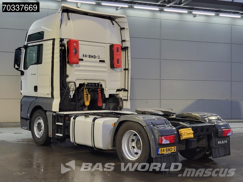 MAN TGX 18.460 4X2 XXL NL-Truck 2x Tanks Trekkers