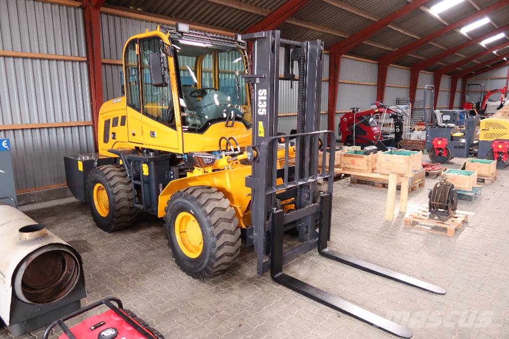 GAFFELTRUCK TERRÆNGÅENDE Vanterenski viljuškar