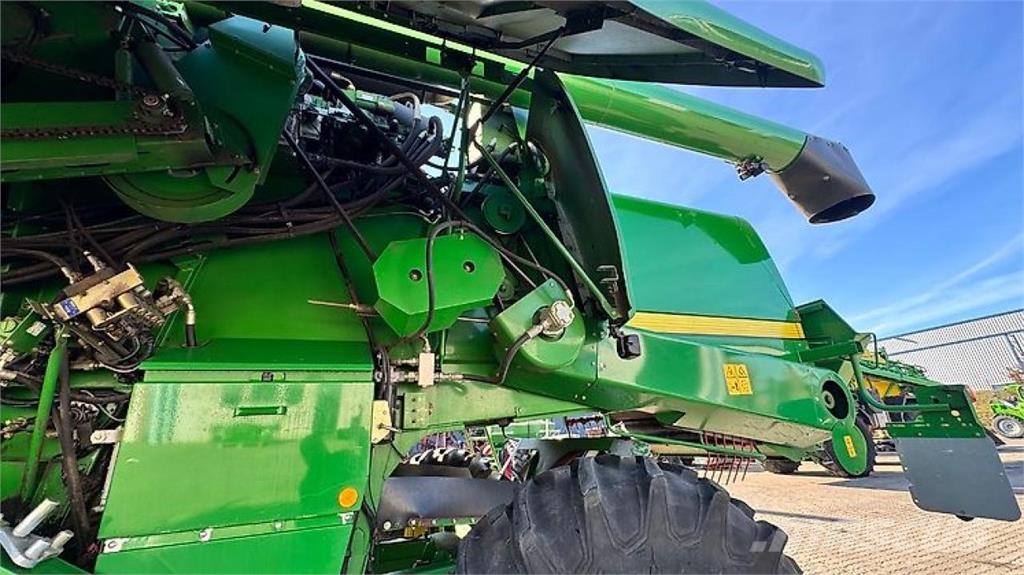 John Deere WTS9660i Kombájnok