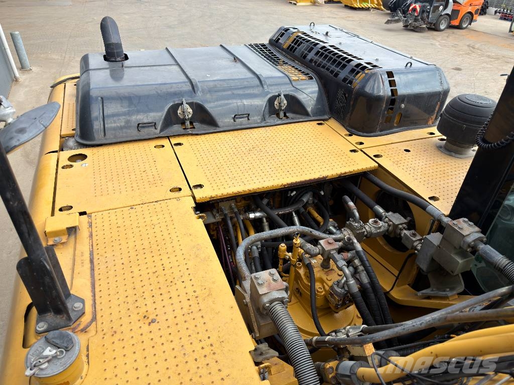 CAT 336D L Paletli ekskavatörler