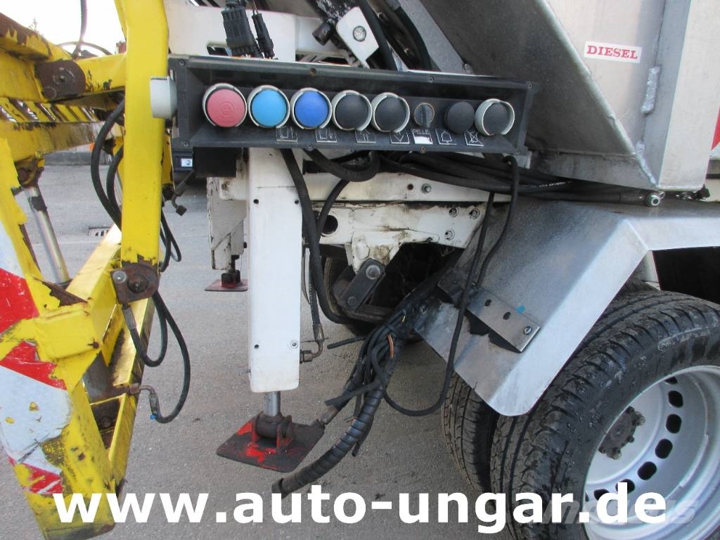 Piaggio Porter Maxxi D120 Müllwagen 3.5m³ Lifter Presse Kamioni za otpad