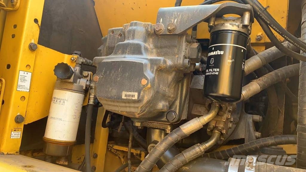 Komatsu PC 220-8 Εκσκαφείς με ερπύστριες