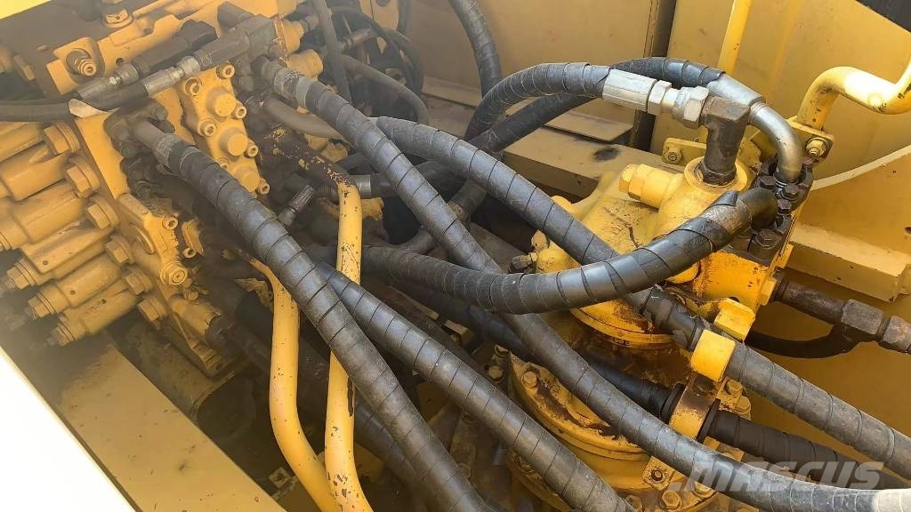 Komatsu PC 220-8 Εκσκαφείς με ερπύστριες