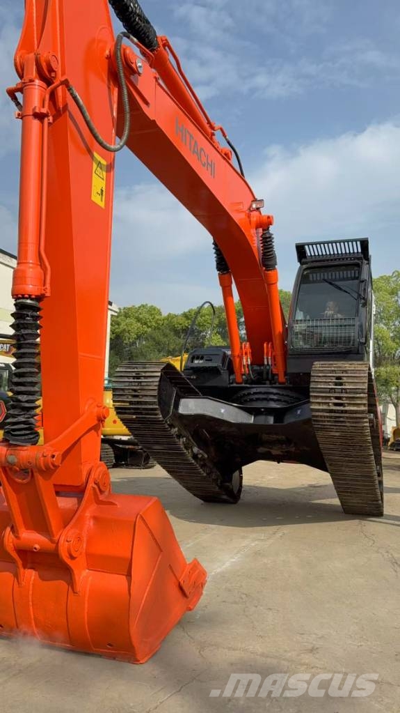 Hitachi 210LC حفارات زحافة