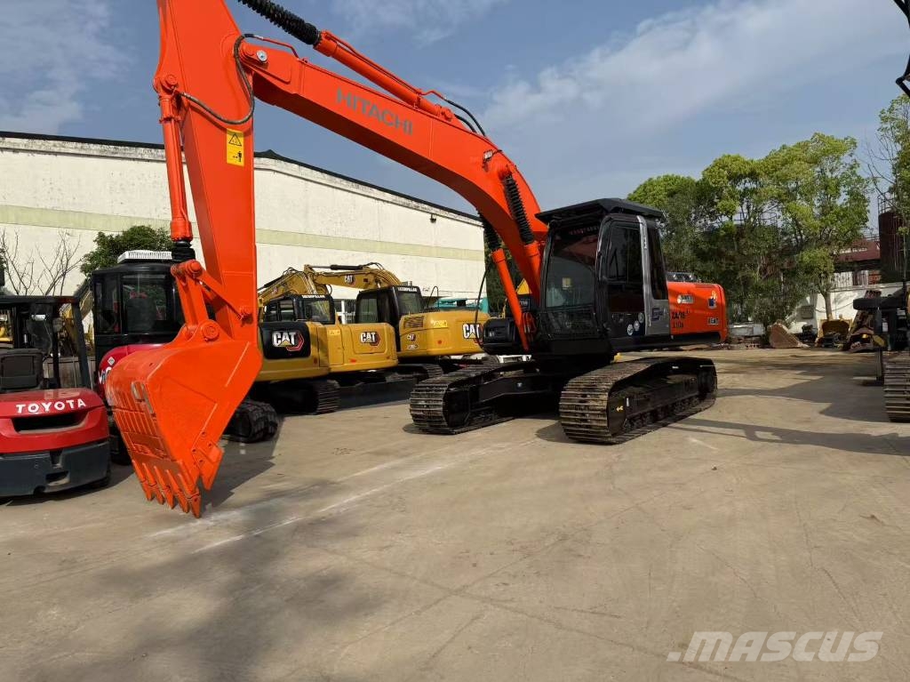 Hitachi 210LC حفارات زحافة