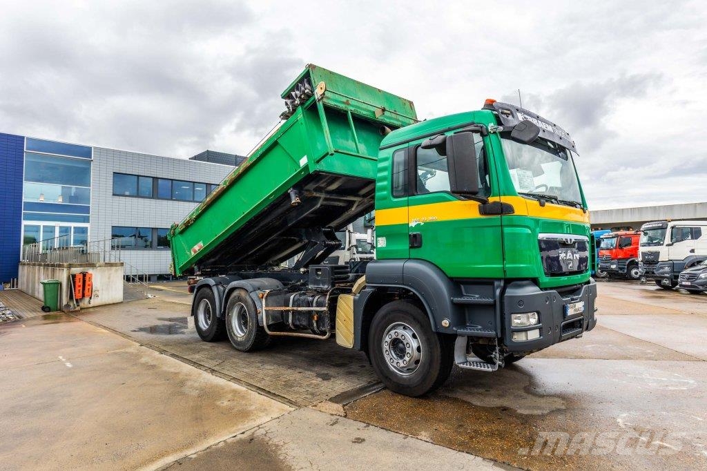 MAN TGS 33.360 BB+BIBENNE+BAE Savivarčių priekabų vilkikai