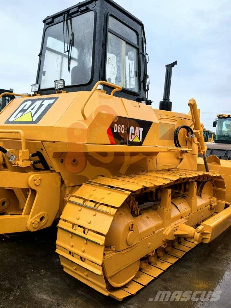 CAT D 6 G ブルドーザー