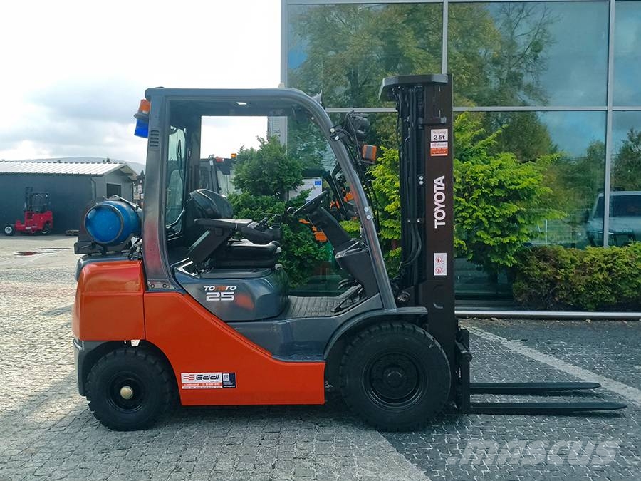 Toyota 02-8 FGF 25 Gāzes autoiekrāvēji (LPG)