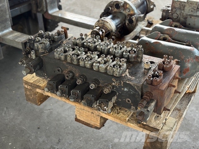 Liebherr LH 26 HYDRAULIC VALVE BLOCK Hydraulik