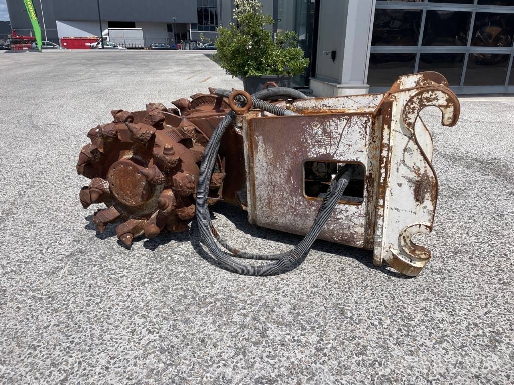  Concrete Asphalt cutter / Frees / Frase 140cm CW45 Ďalšie komponenty
