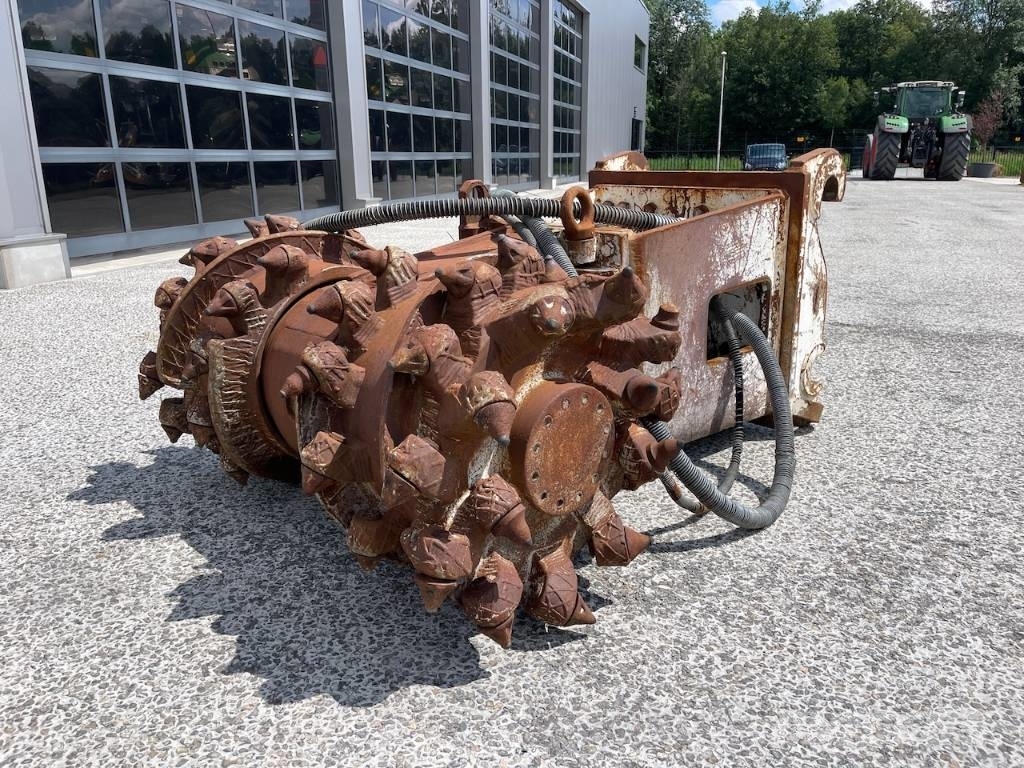 Concrete Asphalt cutter / Frees / Frase 140cm CW45 Ďalšie komponenty