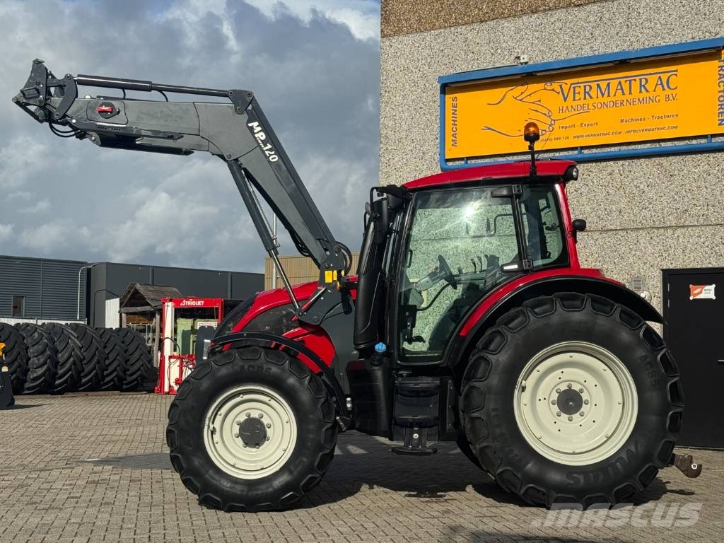 Valtra N134 HiTech 5, Frontloader, airbrakes, 3692 hours! Traktori