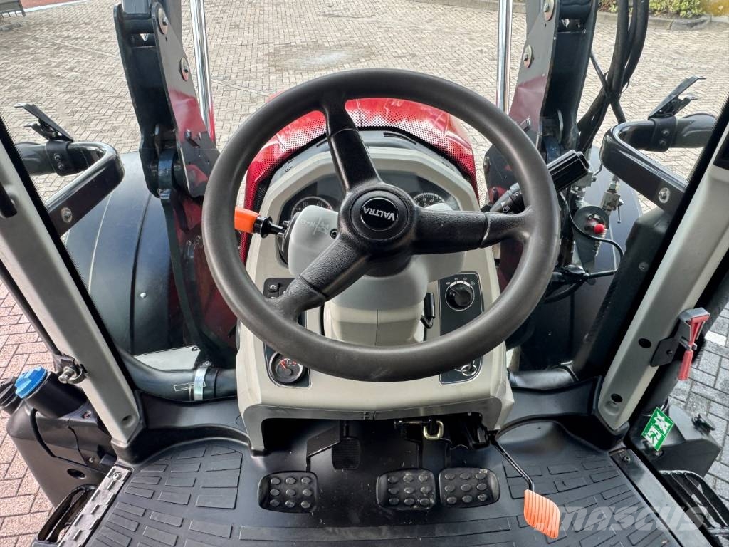Valtra N134 HiTech 5, Frontloader, airbrakes, 3692 hours! Traktori