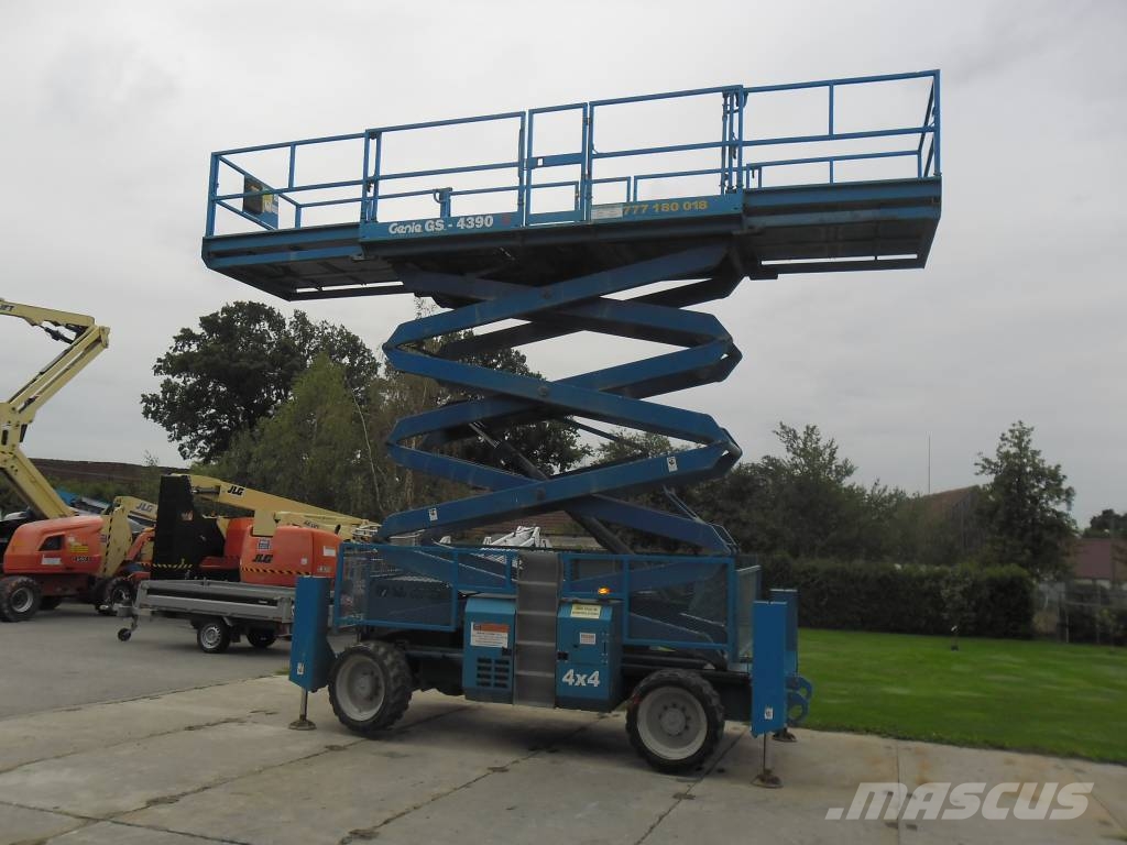 Genie 4390 Vertikalna dvigala
