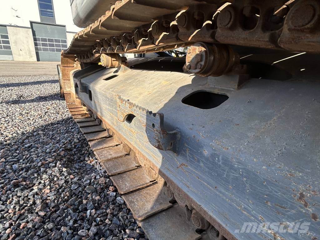 Liebherr R 926 Compact Litronic Kāpurķēžu ekskavatori