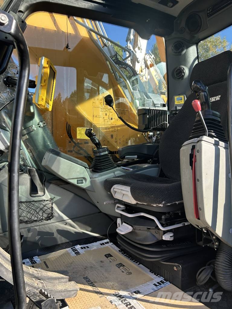 Liebherr R 926 Compact Litronic Kāpurķēžu ekskavatori