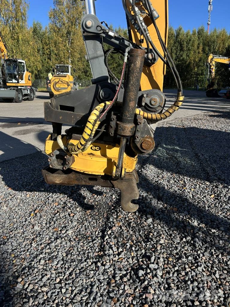 Liebherr R 926 Compact Litronic Kāpurķēžu ekskavatori
