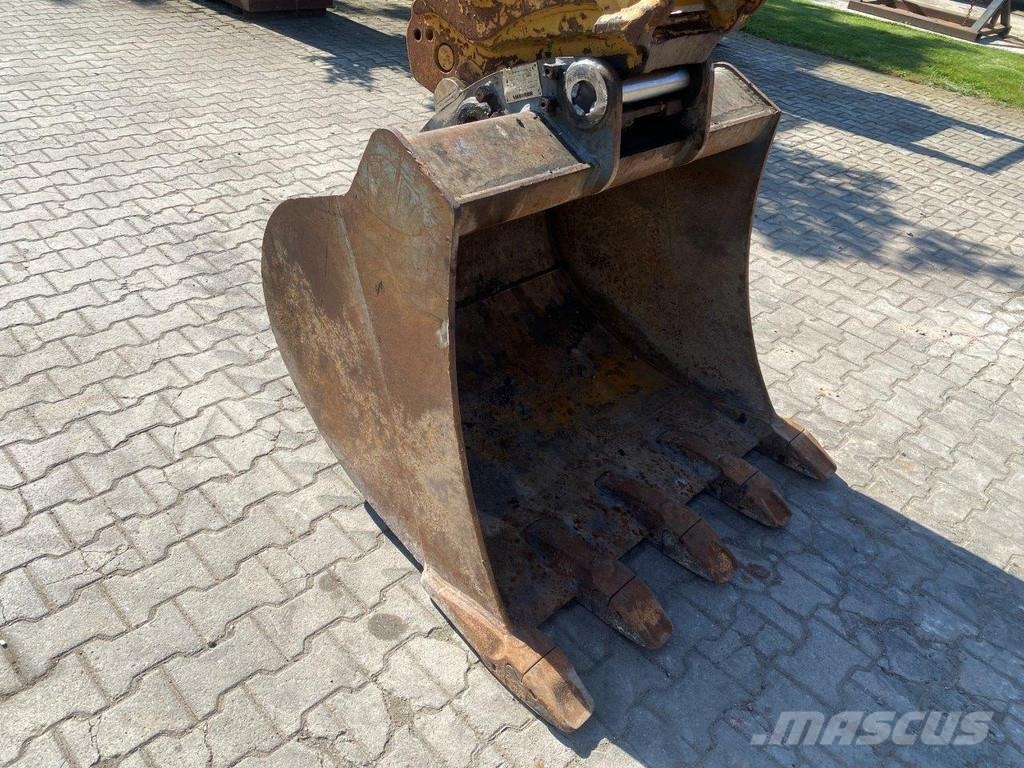 Liebherr A316 Litronic . Excavatoare cu roti