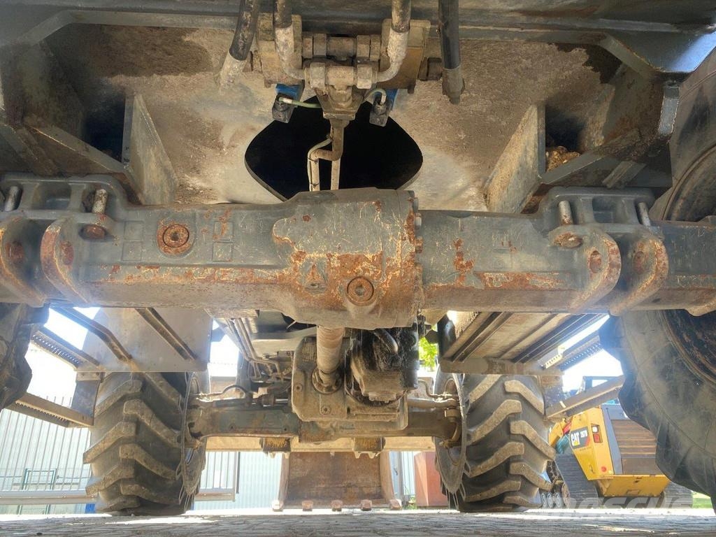 Liebherr A316 Litronic . Excavatoare cu roti