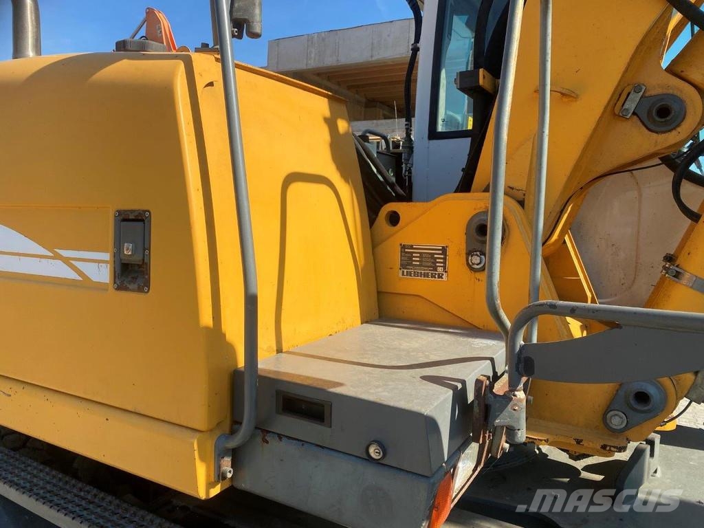 Liebherr A316 Litronic . Excavatoare cu roti