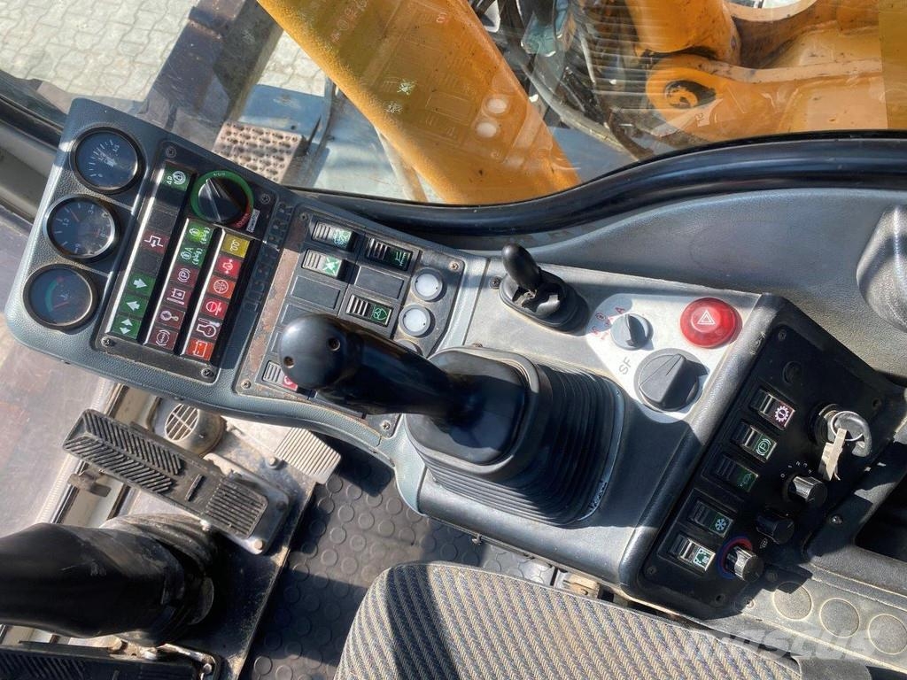 Liebherr A316 Litronic . Excavatoare cu roti