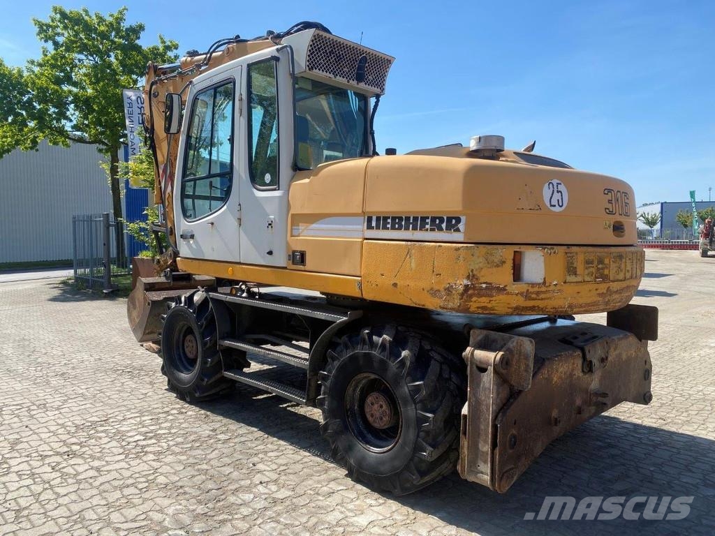 Liebherr A316 Litronic . Excavatoare cu roti
