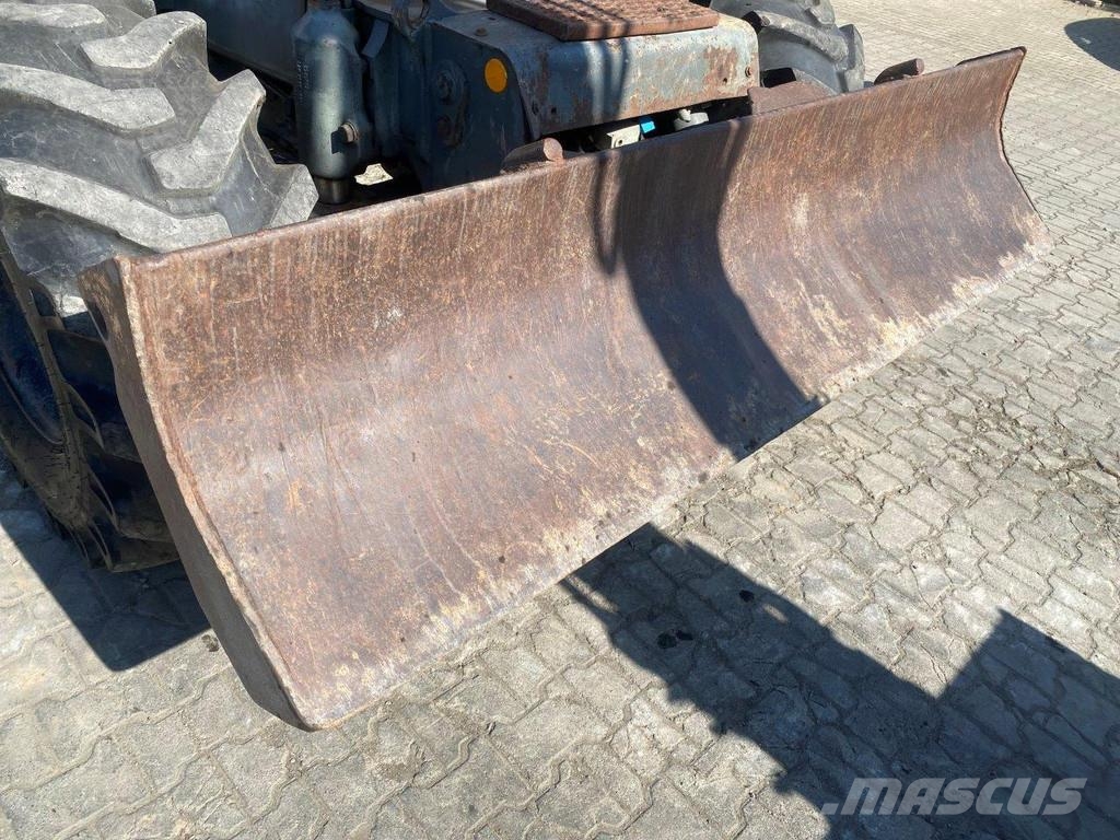 Liebherr A316 Litronic . Excavatoare cu roti