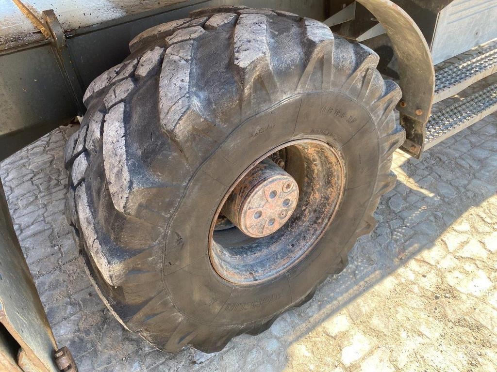 Liebherr A316 Litronic . Excavatoare cu roti