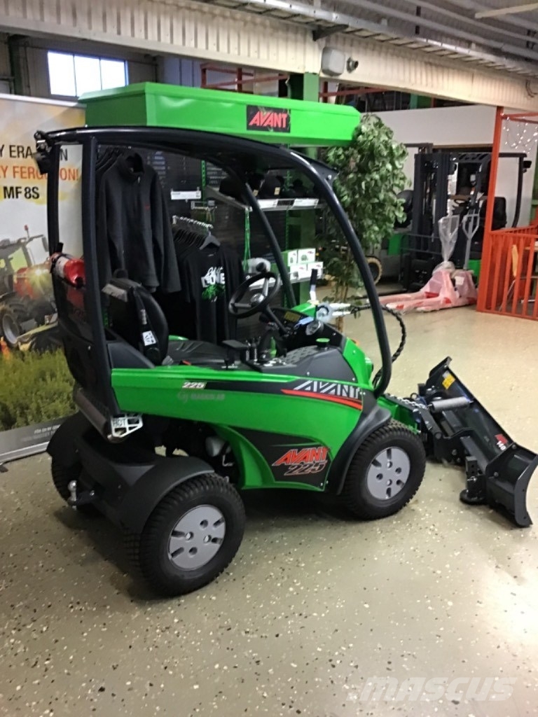 Avant 225 Demo Winter Special Arbeitsfahrzeuge