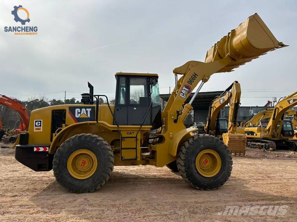 CAT 966H Gumikerekes homlokrakodók