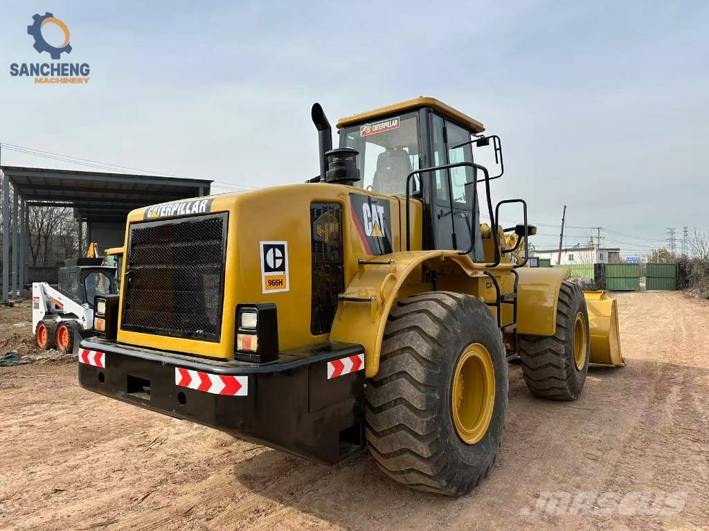 CAT 966H Gumikerekes homlokrakodók