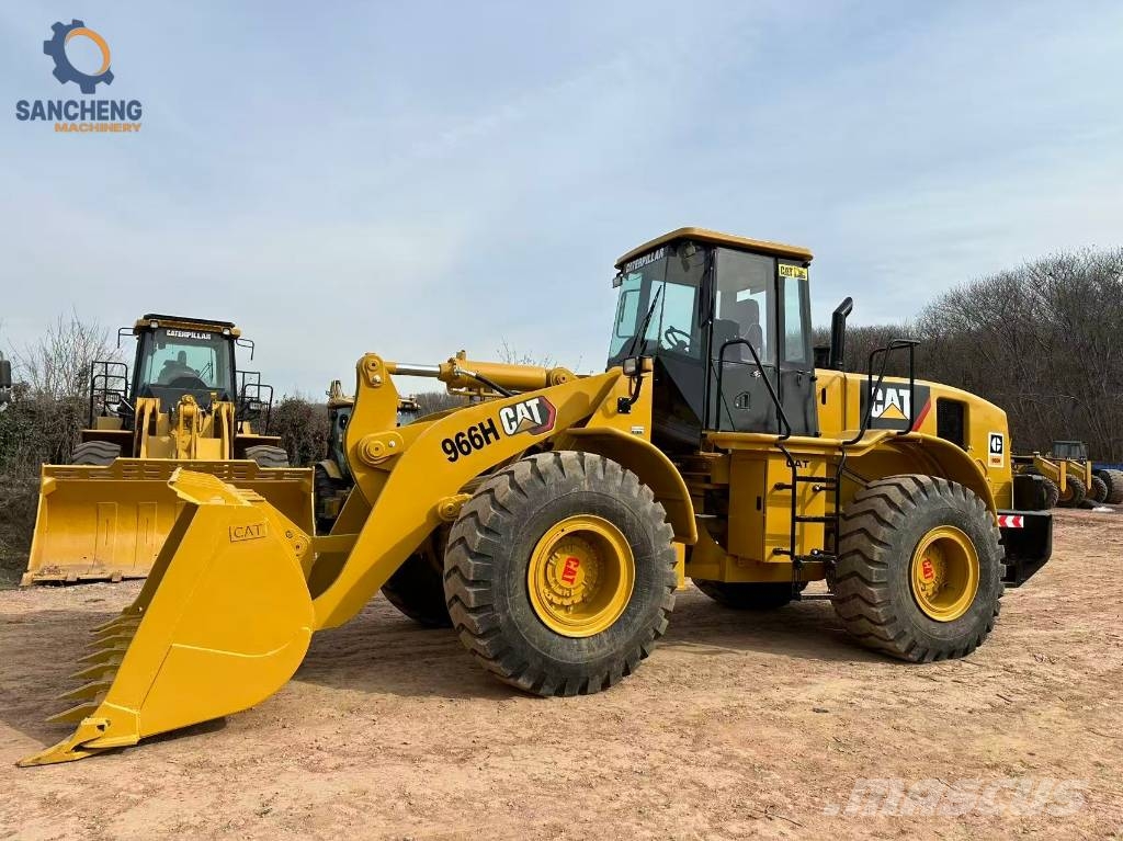 CAT 966H Gumikerekes homlokrakodók