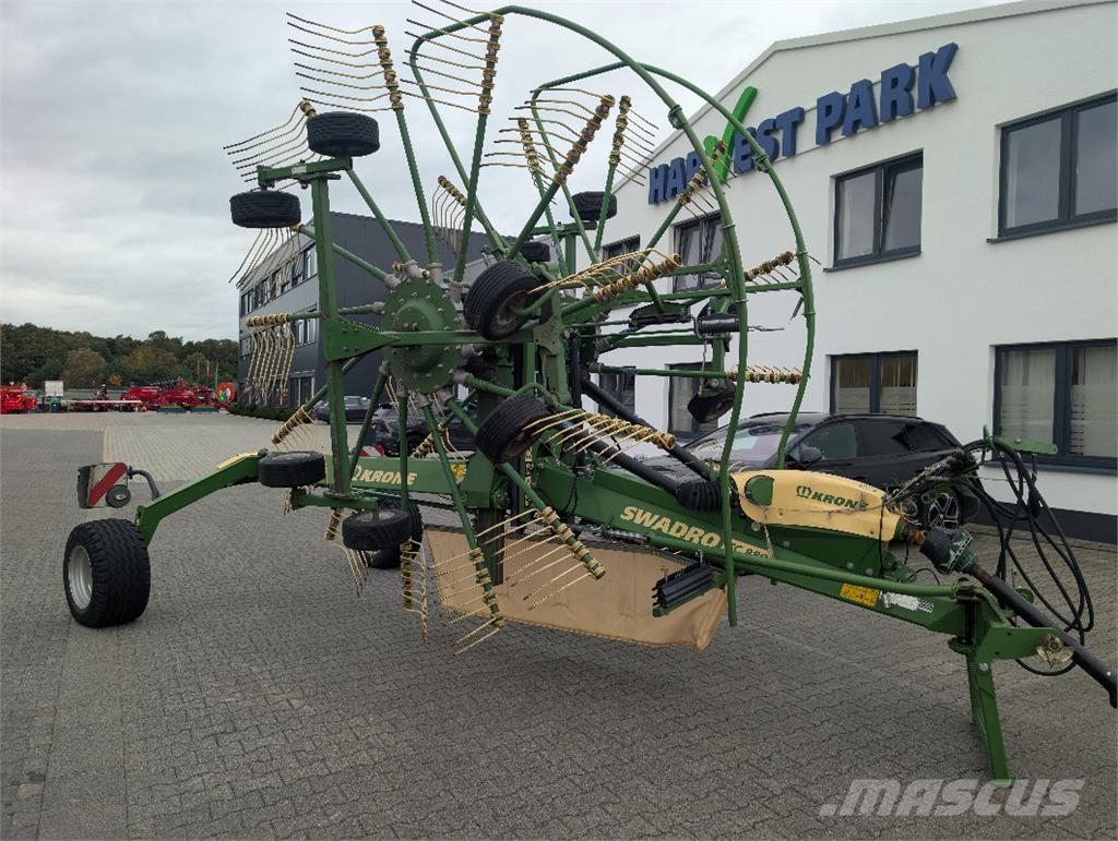 Krone SWADRO TC 880 Kendi yürür saman makinaları