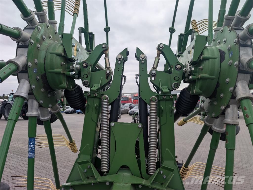 Krone SWADRO TC 880 Kendi yürür saman makinaları