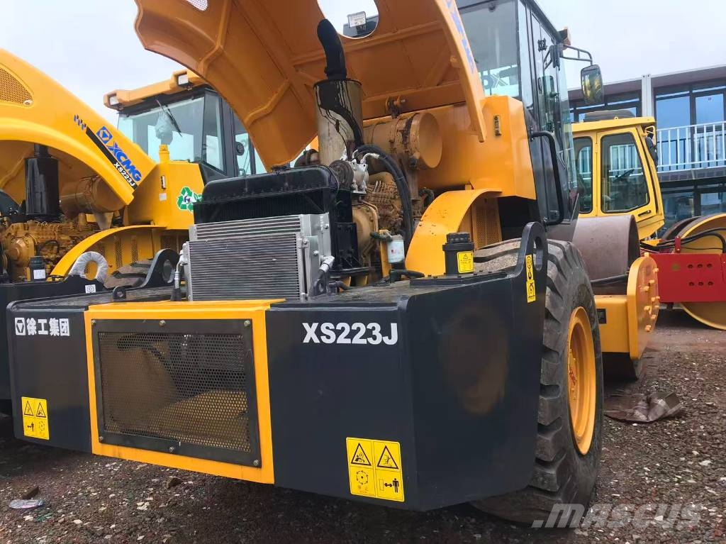 XCMG XS 223 J Грунтовые катки