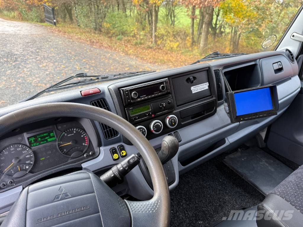 Mitsubishi Fuso Canter 7C15 شاحنات بغطاء جانبي