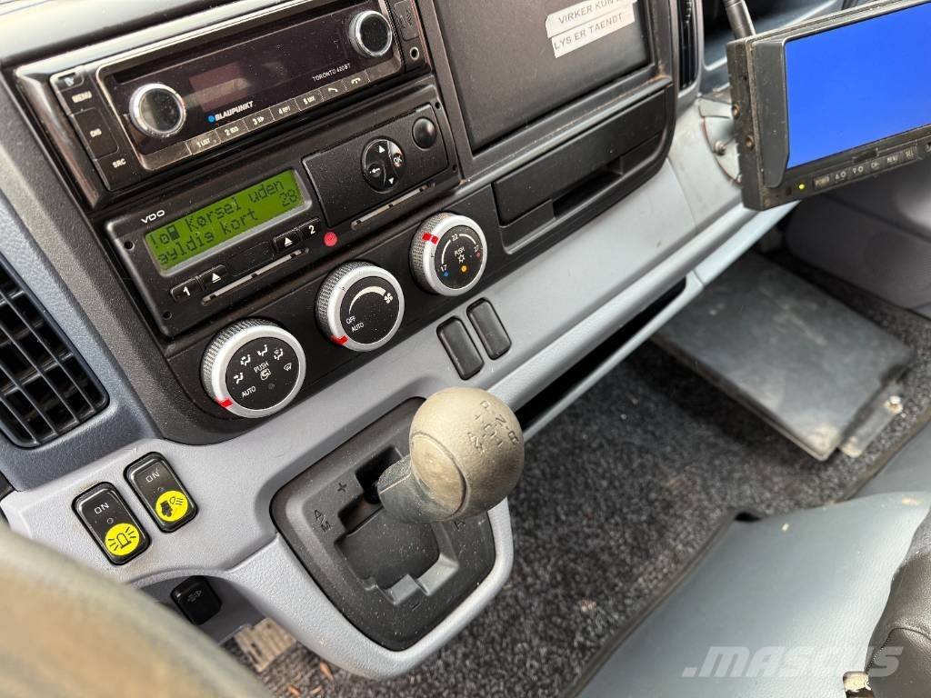 Mitsubishi Fuso Canter 7C15 شاحنات بغطاء جانبي