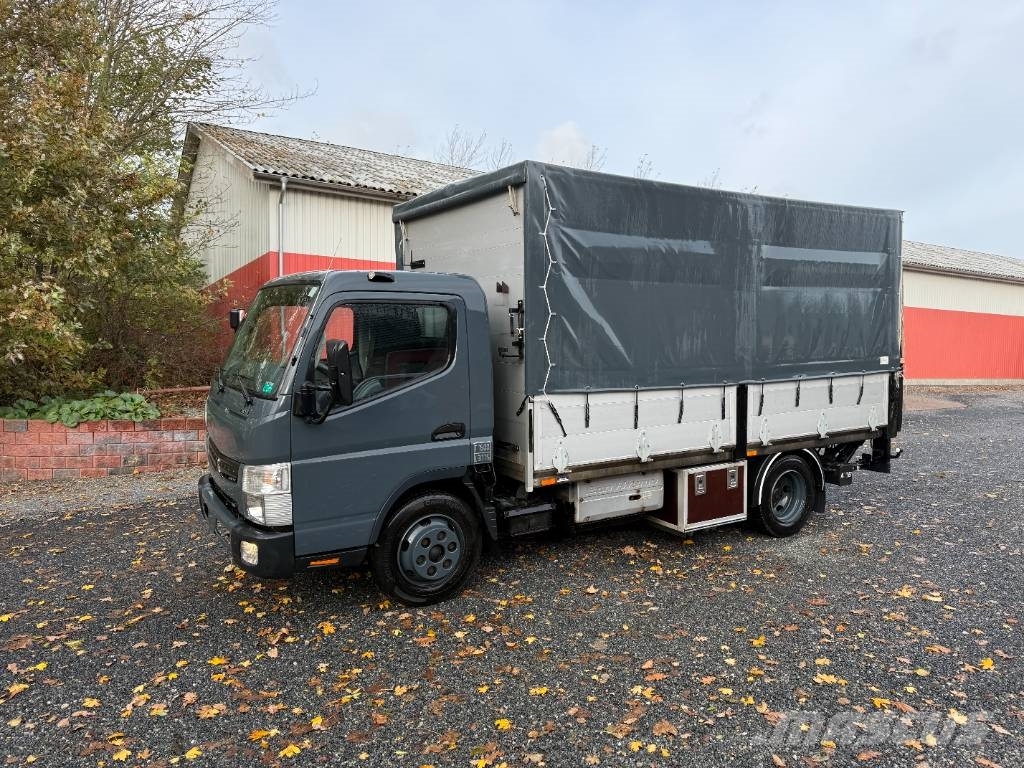 Mitsubishi Fuso Canter 7C15 شاحنات بغطاء جانبي