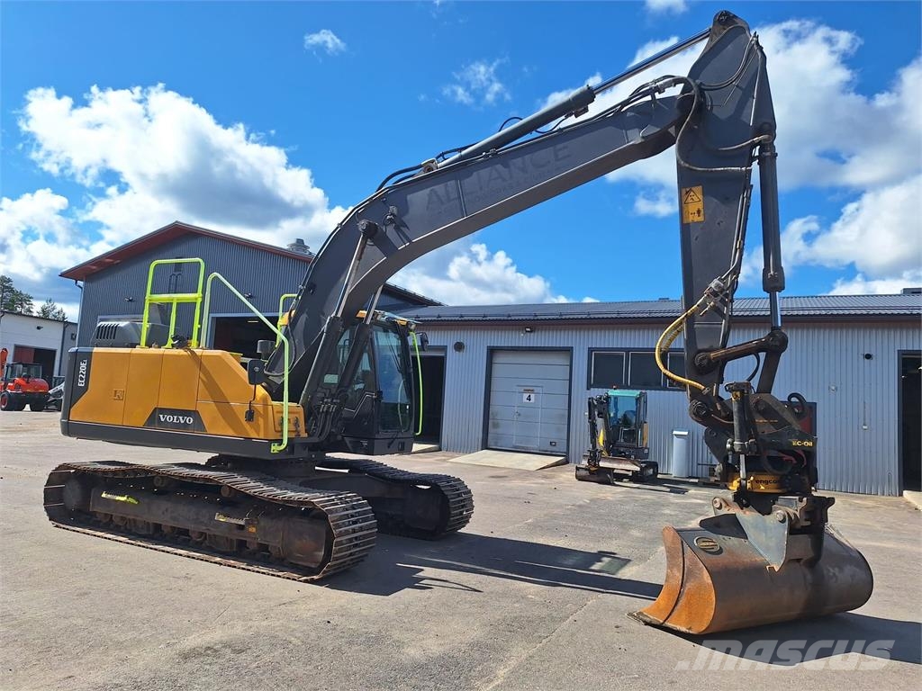 Volvo EC220EL PYÖRITTÄJÄLLÄ Roomikekskavaatorid
