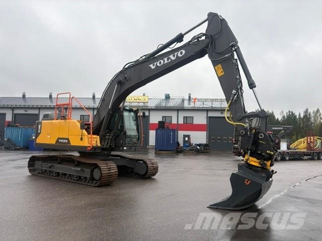 Volvo EC220EL PYÖRITTÄJÄLLÄ Excavadoras de cadenas