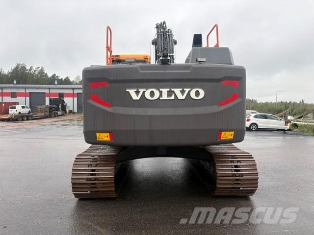 Volvo EC220EL PYÖRITTÄJÄLLÄ Excavadoras de cadenas