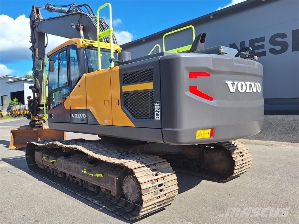 Volvo EC220EL PYÖRITTÄJÄLLÄ Roomikekskavaatorid